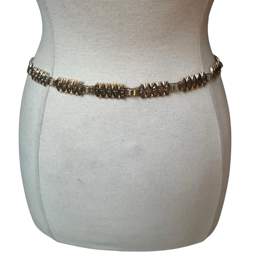 1980s/90s Gold Tone‎ Chain Link Adjustable Belt w/5 Pair Oval Ornate Sets
